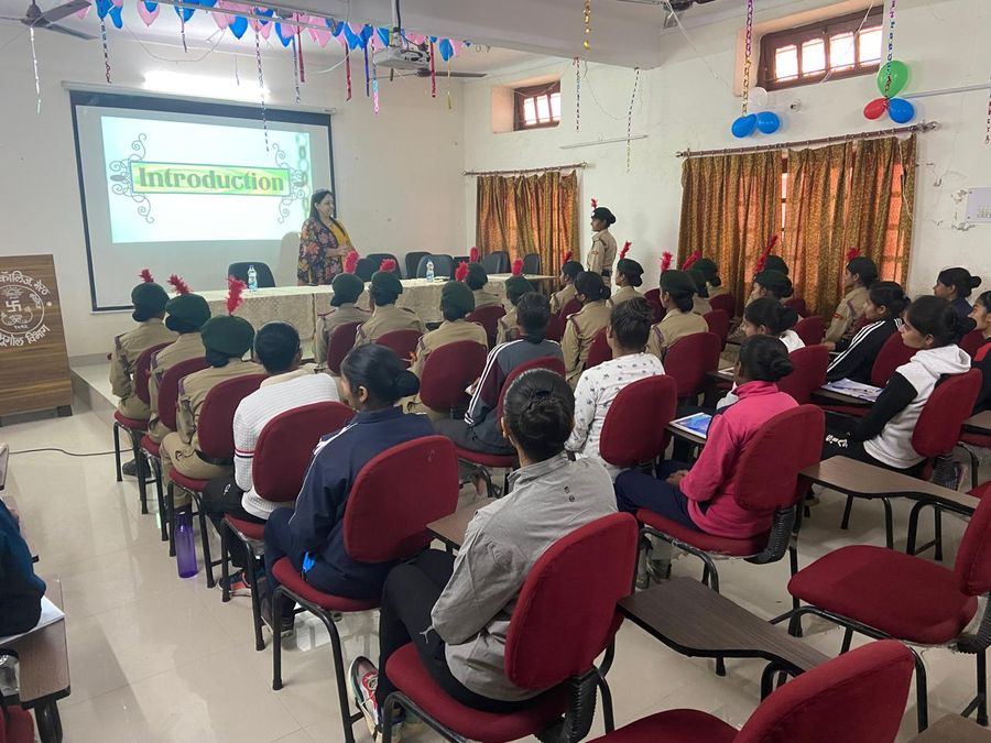 Career clarity workshop with college students