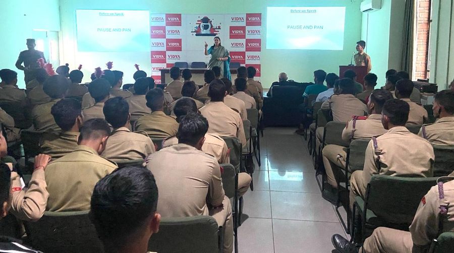 Sunitaa Chowdary speaking at a student session